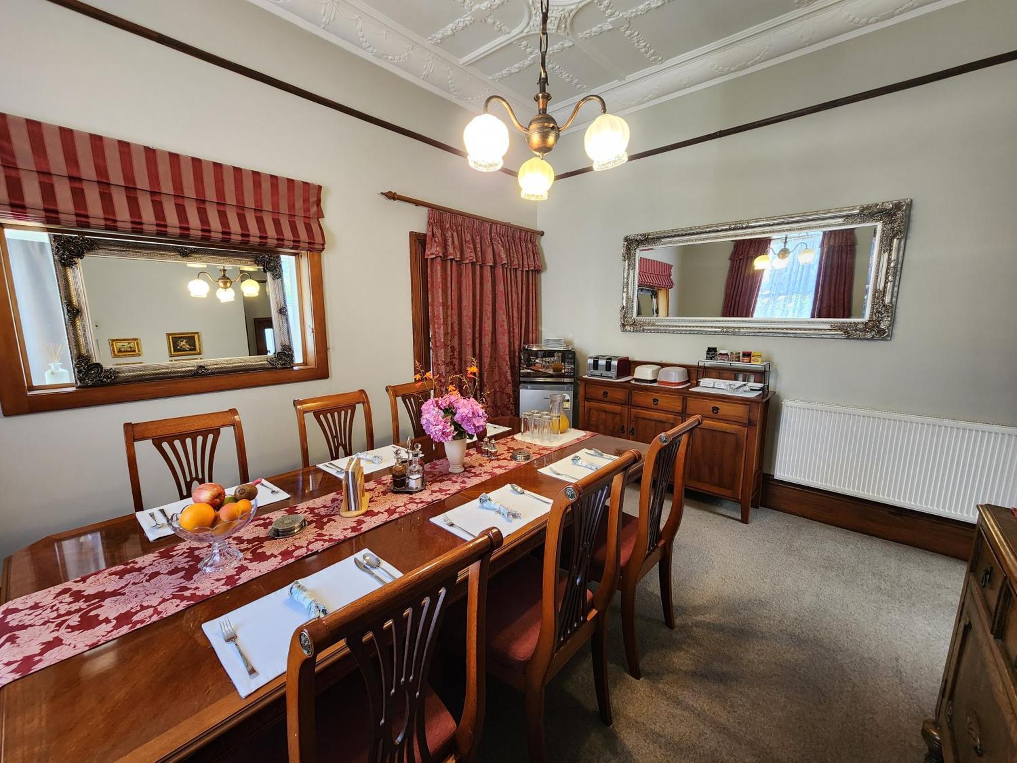 The Fern & Thistle Luxury Accommodation- Drinks, Hotpool, Sauna Balclutha Exteriér fotografie